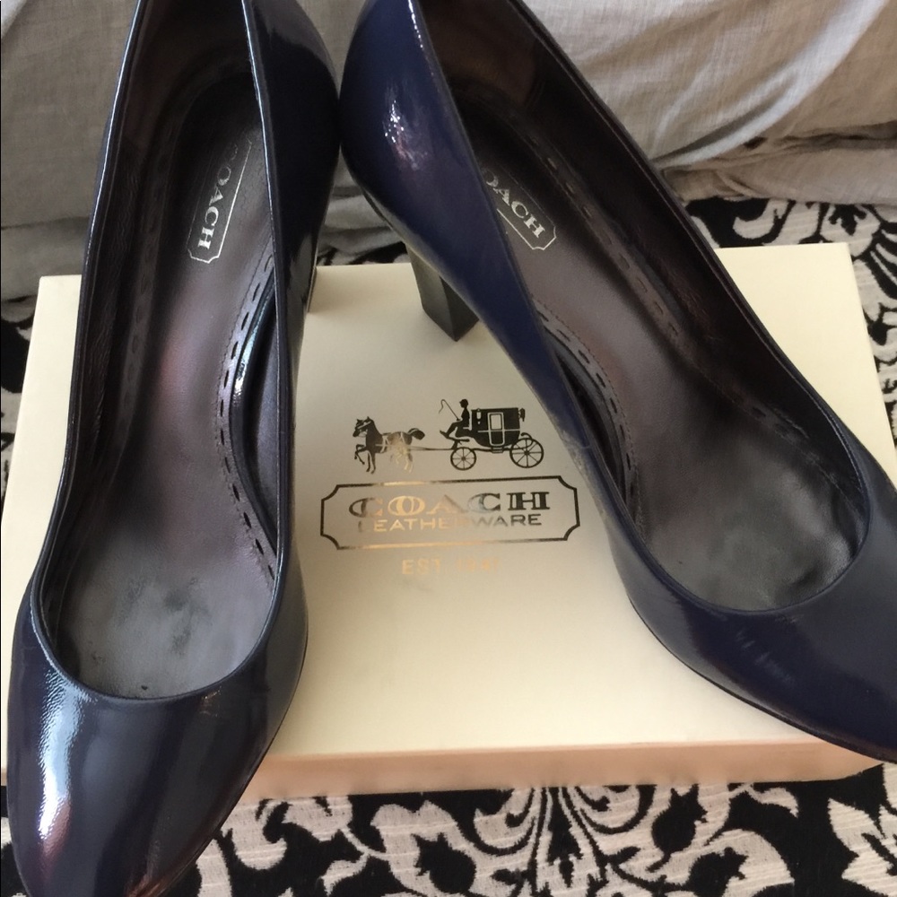 Coach pumps
